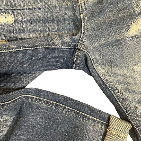 🔴MAURICES Jeans Faded Heavily Distressed Size 9/10 - Picture 6 of 14